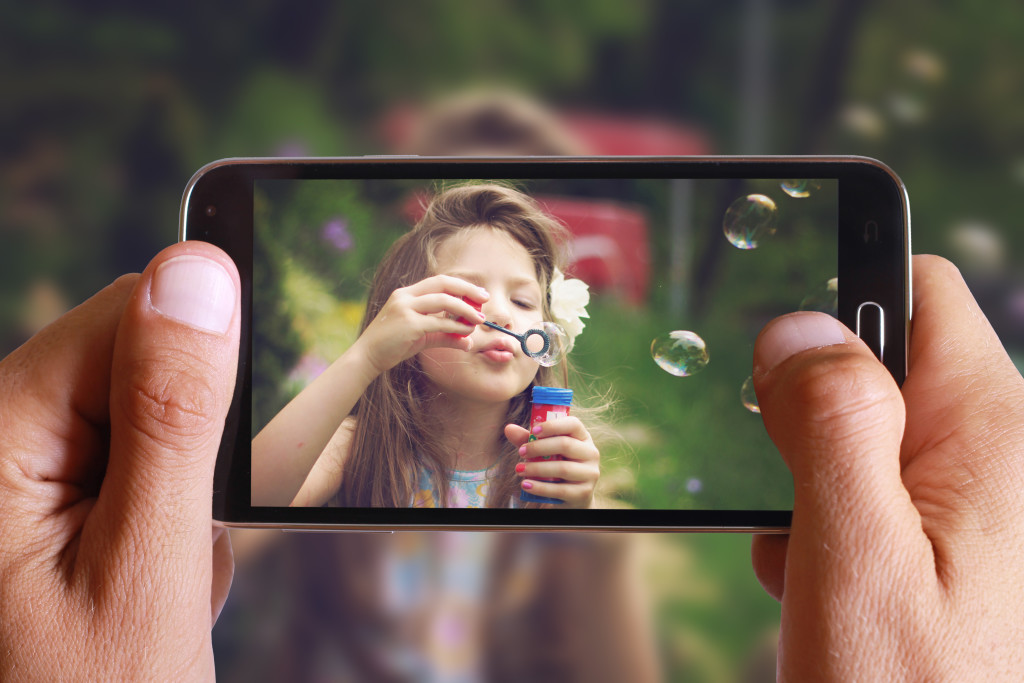 Pour filmer, tenez votre smartphone à l'horizontal.